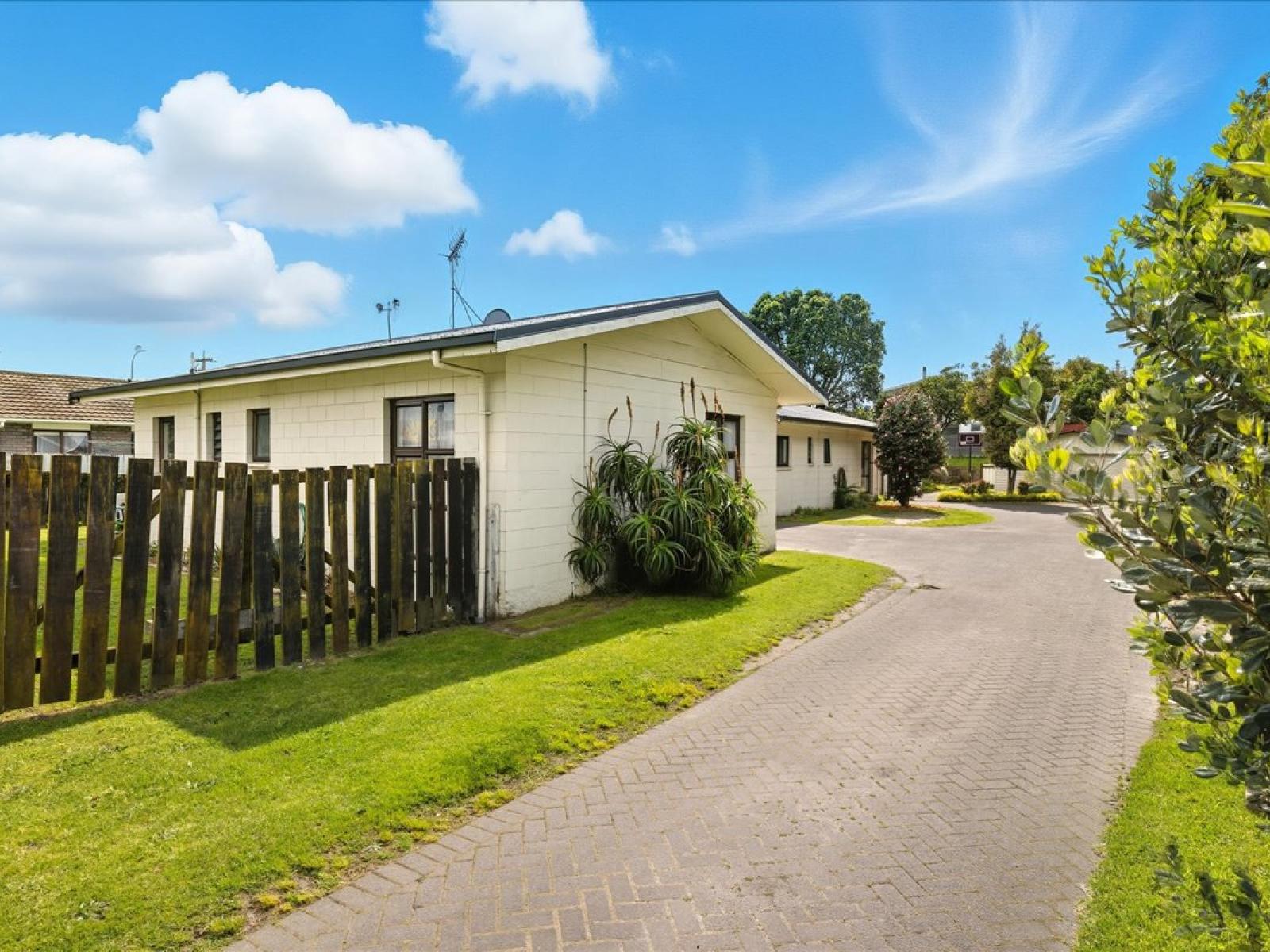 Unit 1, 569 Maunganui Road, Mount Maunganui