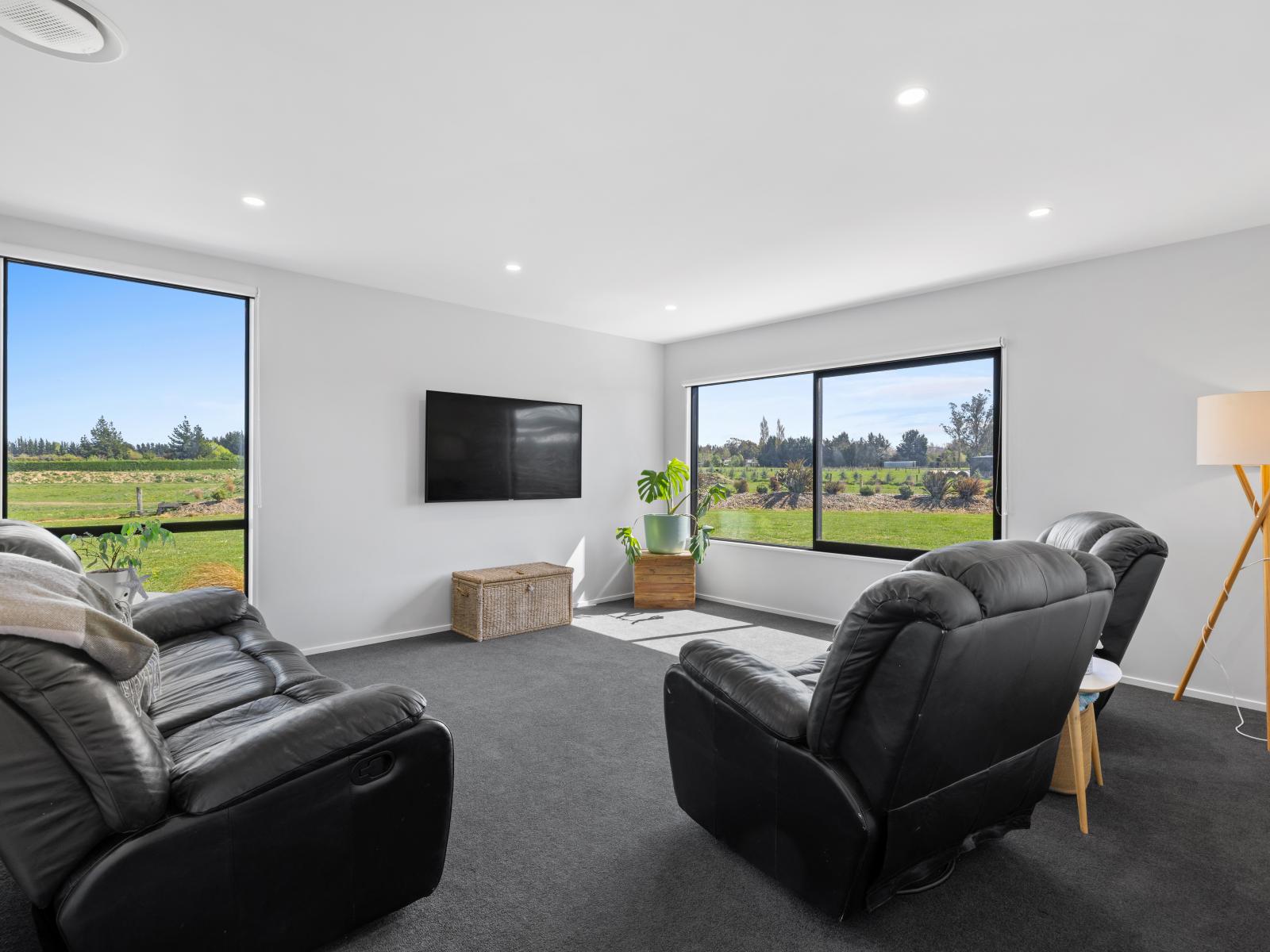 291B Dixons Road, Loburn