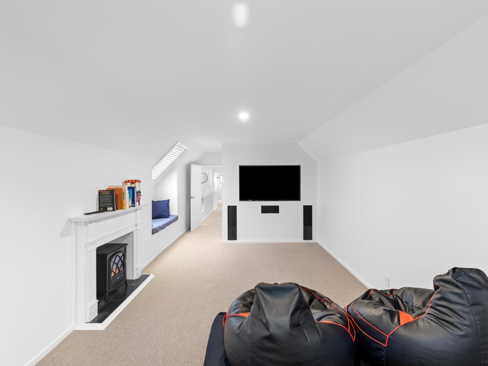 113 John F Kennedy Drive, Milson