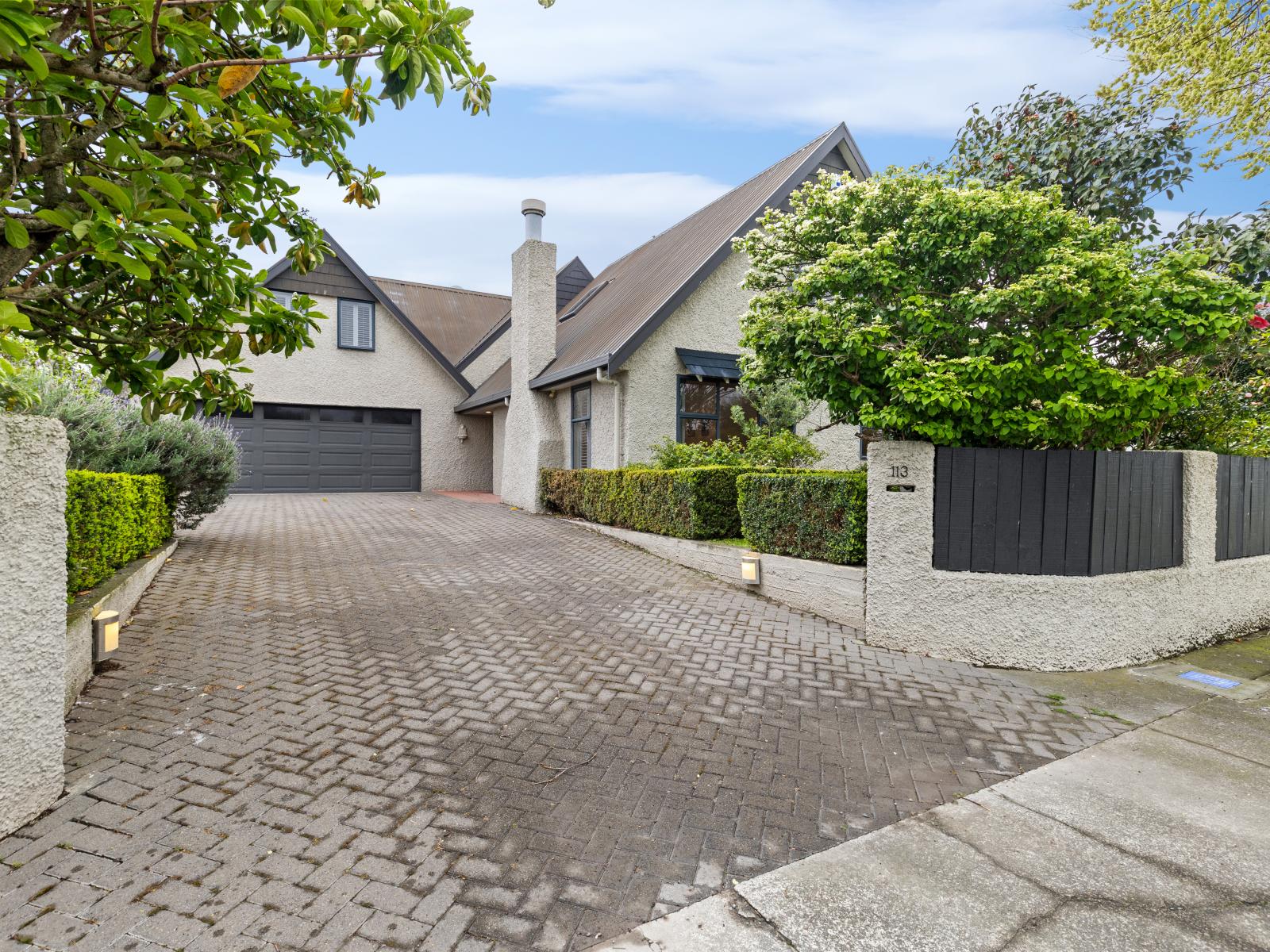 113 John F Kennedy Drive, Milson