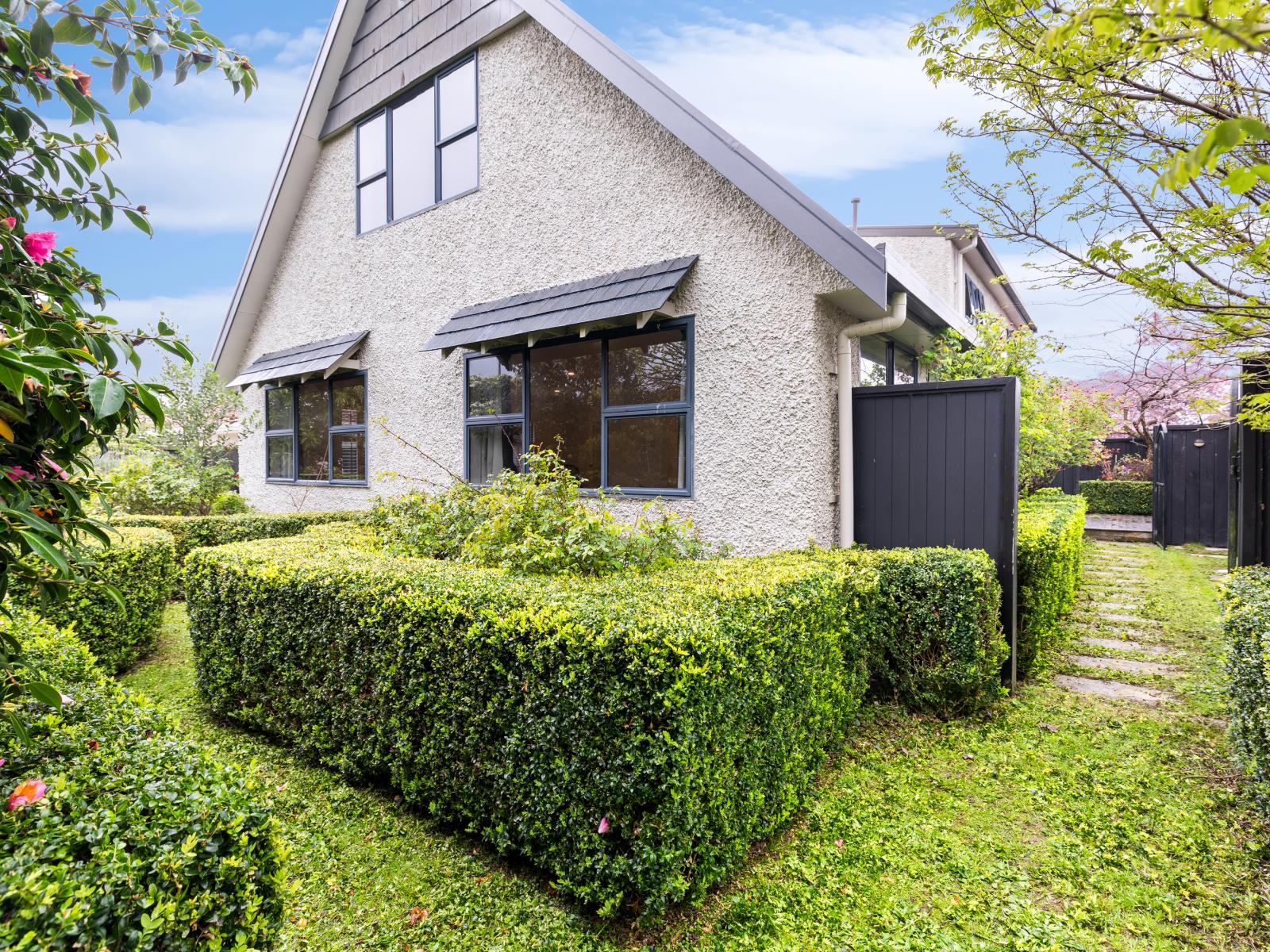 113 John F Kennedy Drive, Milson