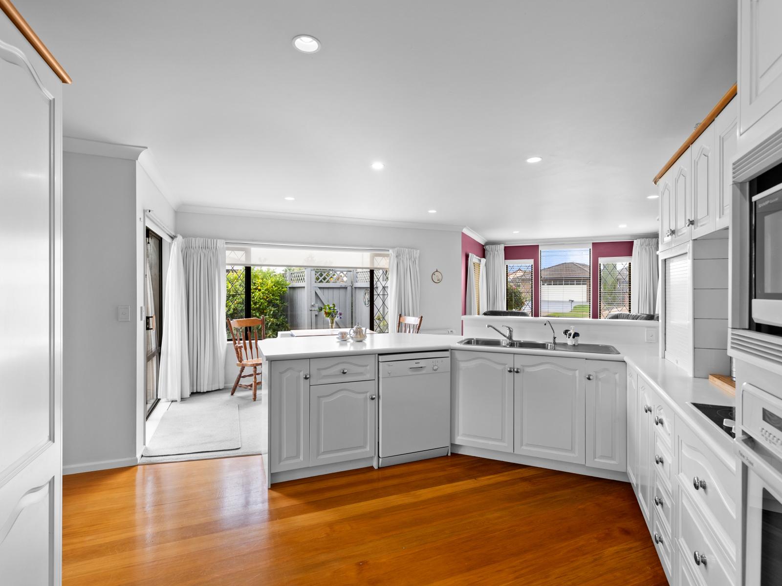 9 Clearview Drive, Milson