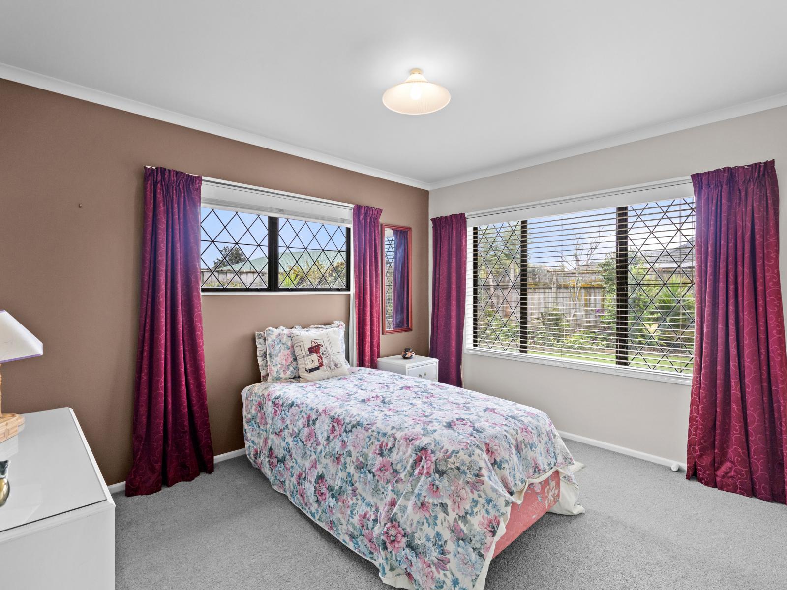 9 Clearview Drive, Milson