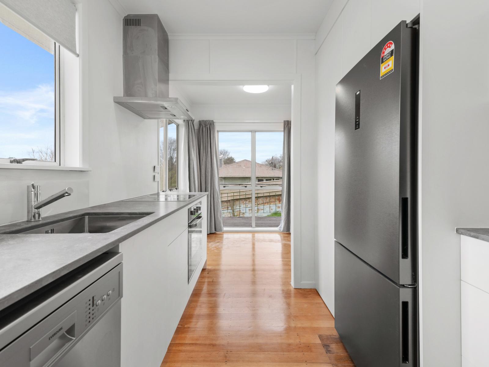 Meadowbank Crescent, Fordlands