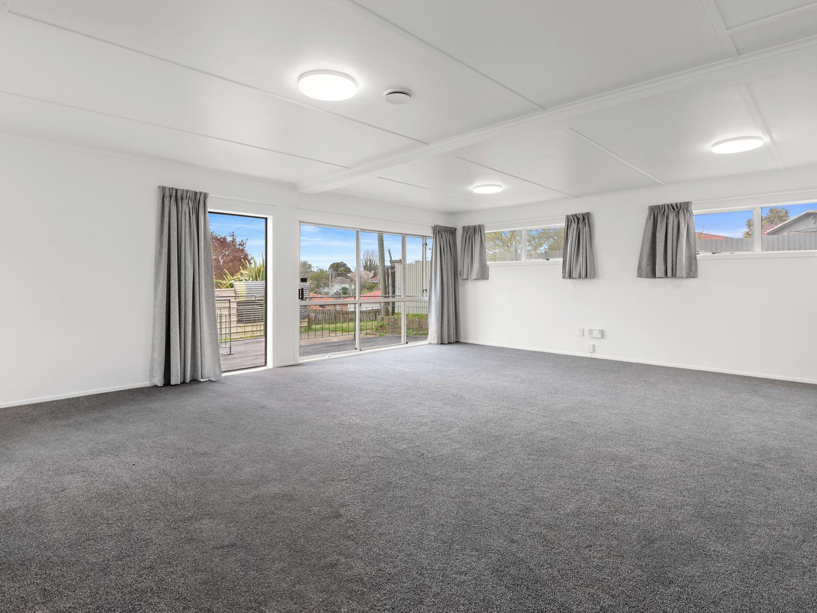 Meadowbank Crescent, Fordlands
