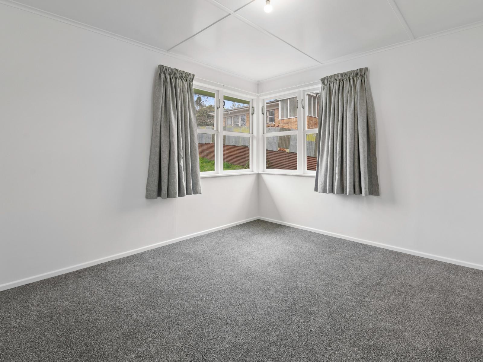 Meadowbank Crescent, Fordlands