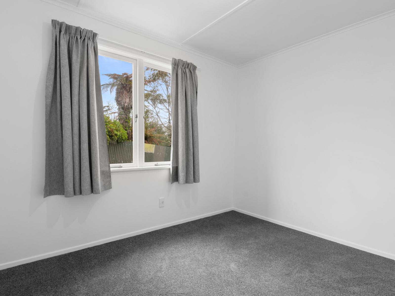 Meadowbank Crescent, Fordlands
