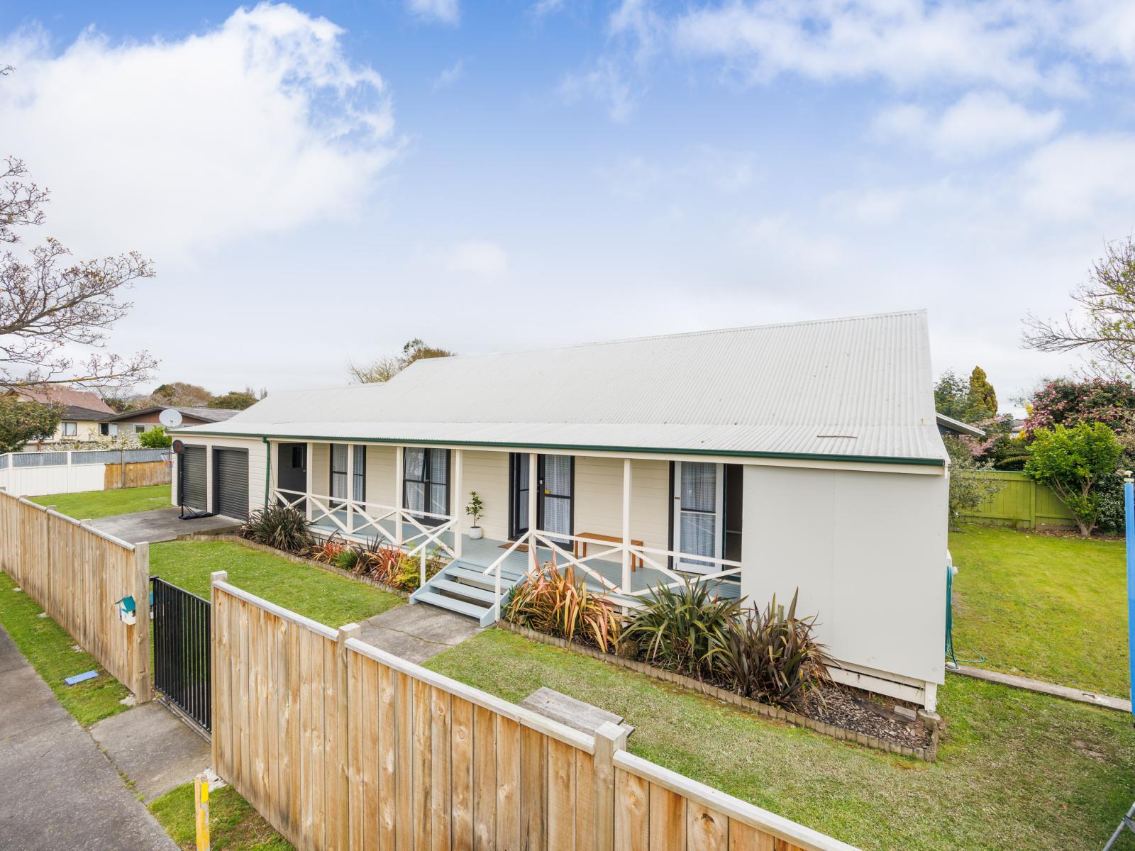 2 Escort Grove, Awapuni