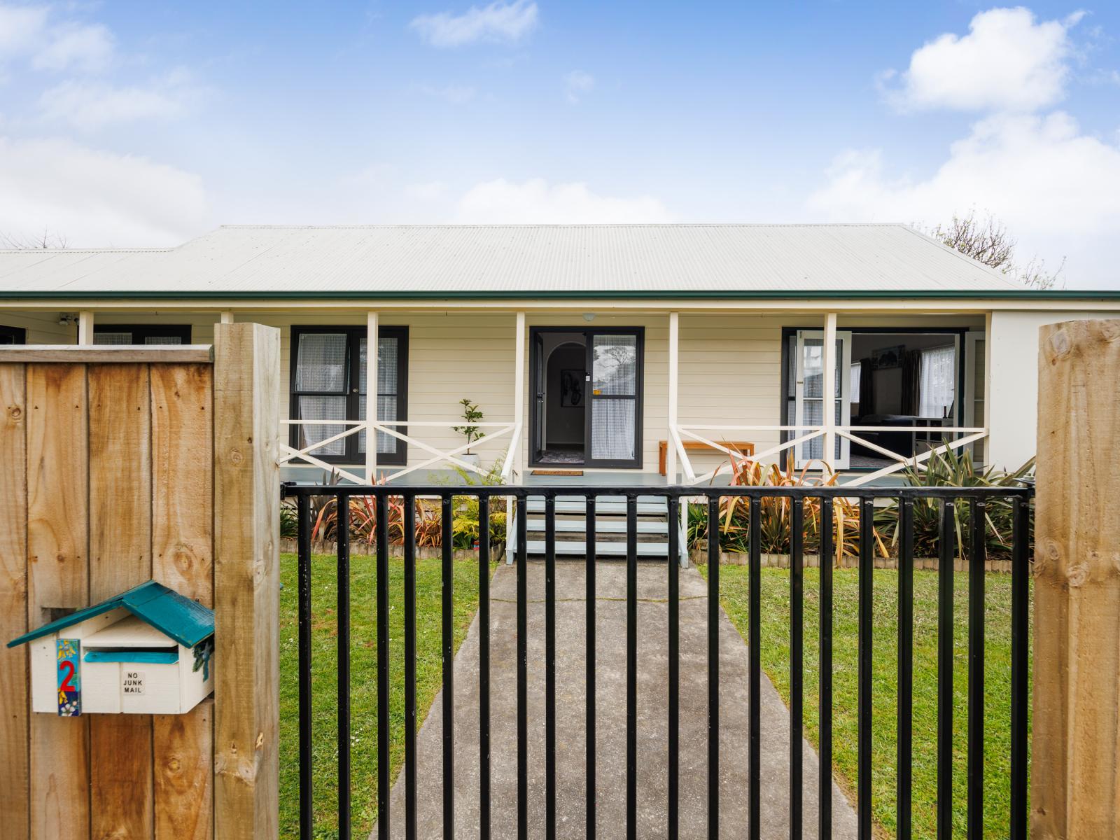 2 Escort Grove, Awapuni
