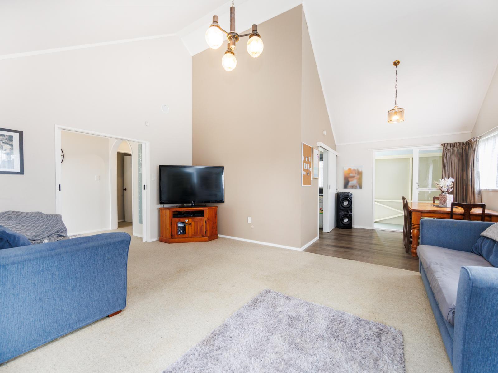 2 Escort Grove, Awapuni
