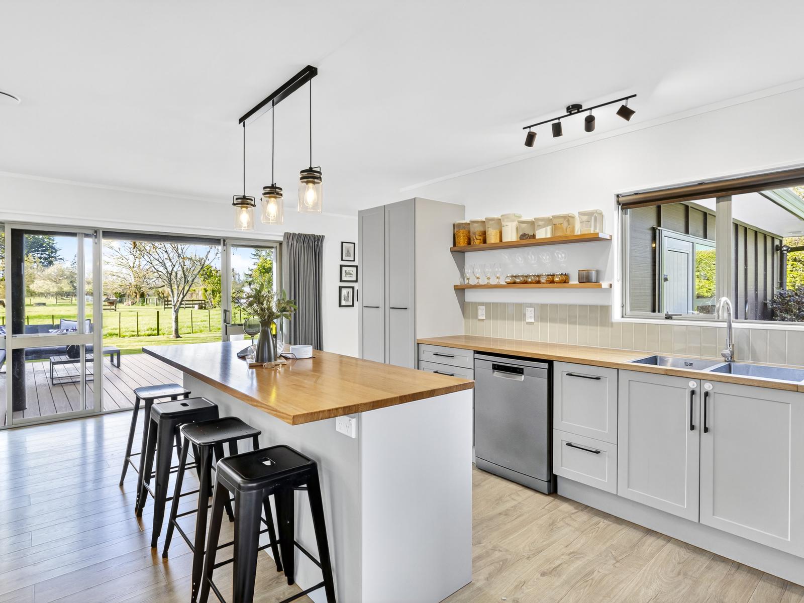 313 Kaipaki Road, Cambridge