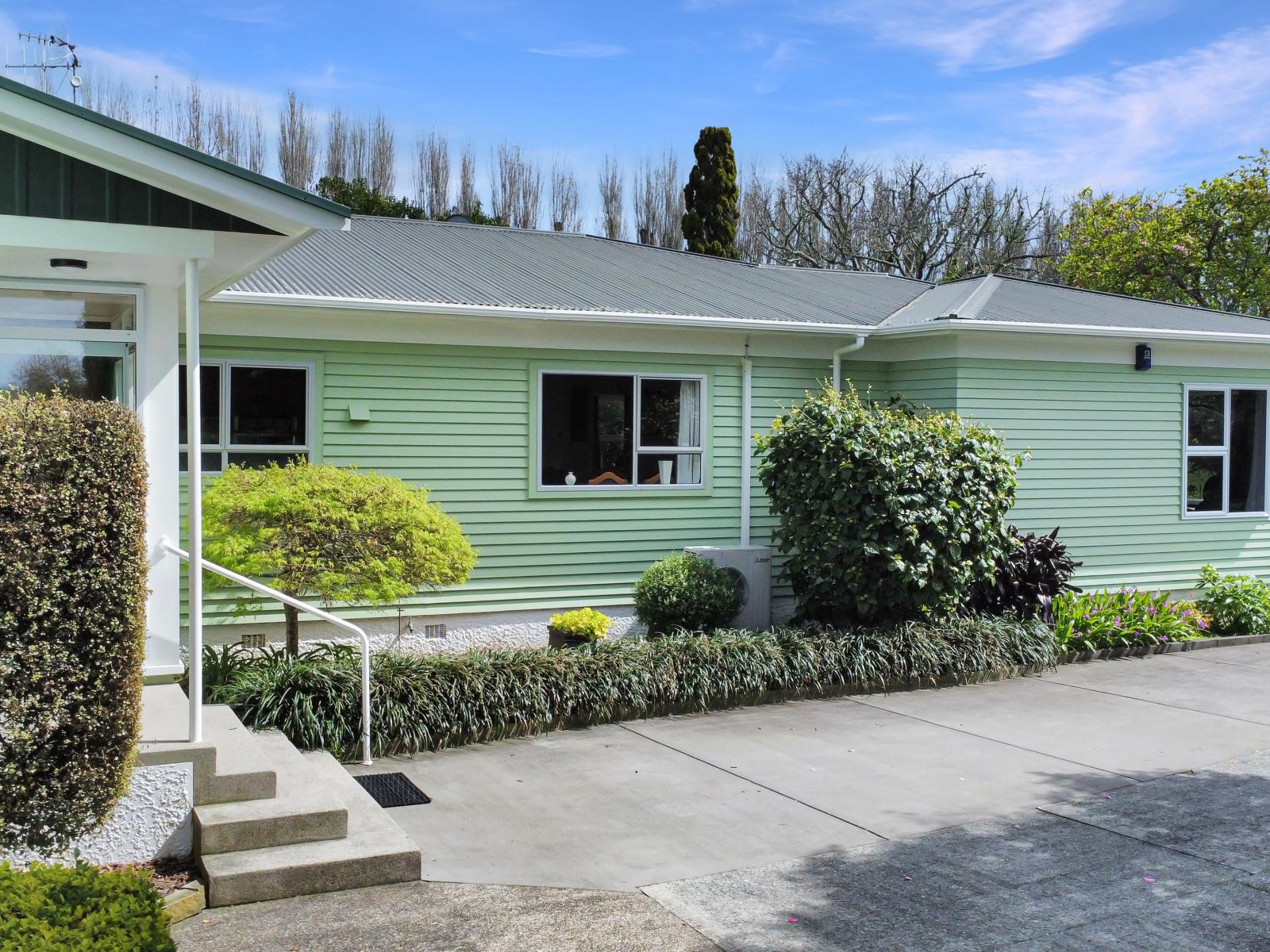 237 Thornton Road, Thornton