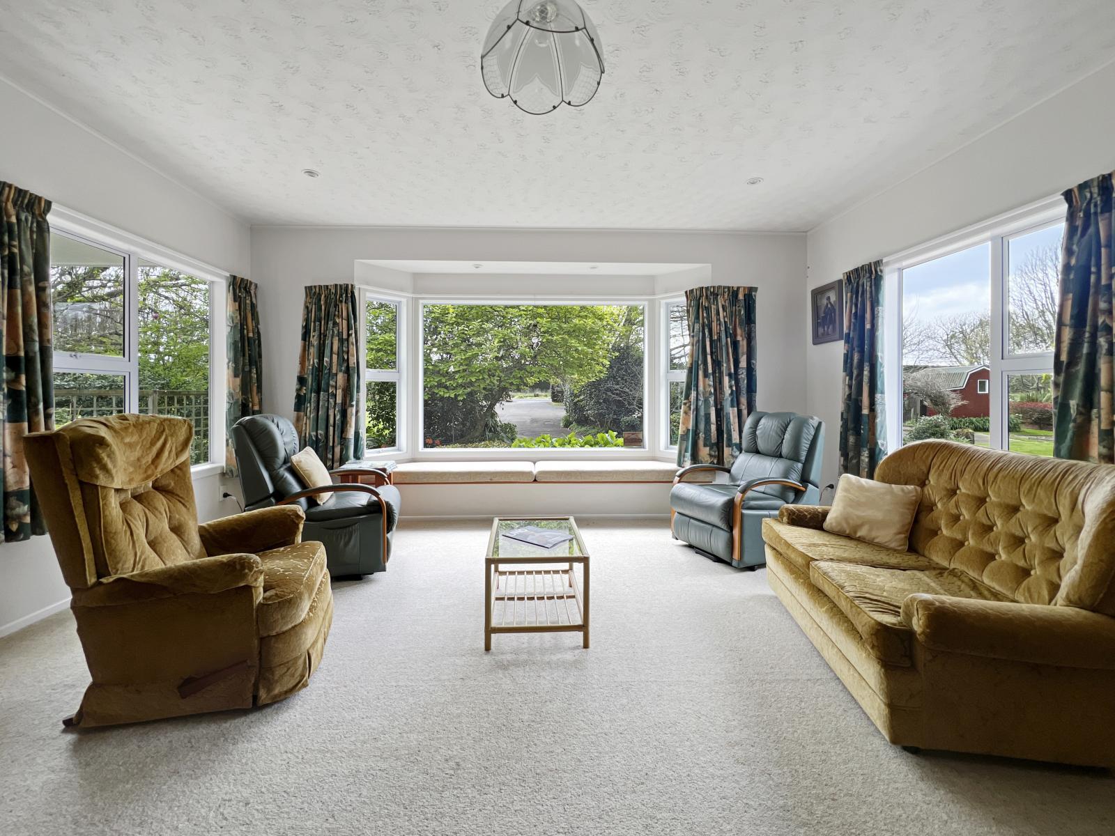 237 Thornton Road, Thornton