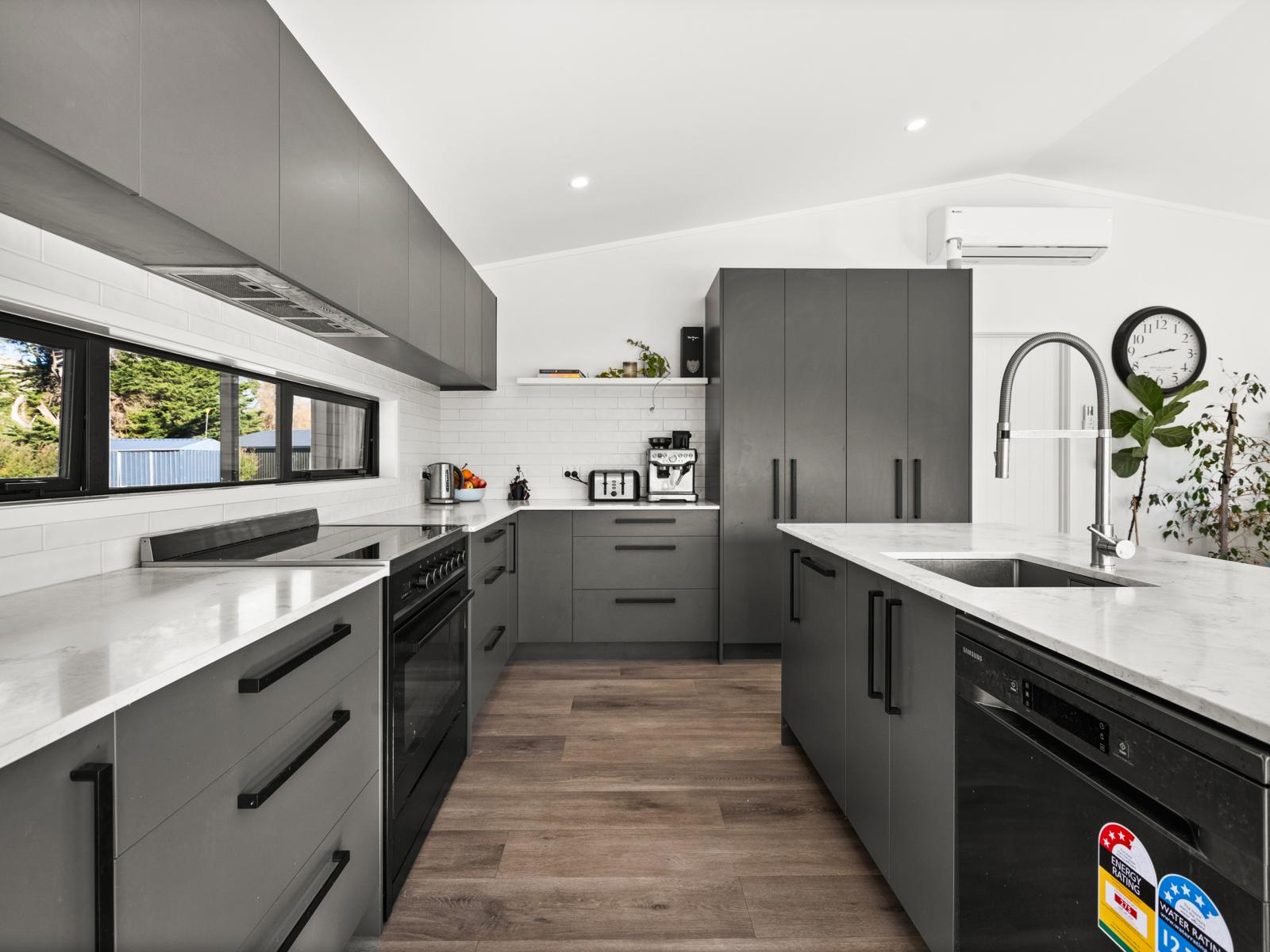 2480 Kahuranaki Road, Kahuranaki