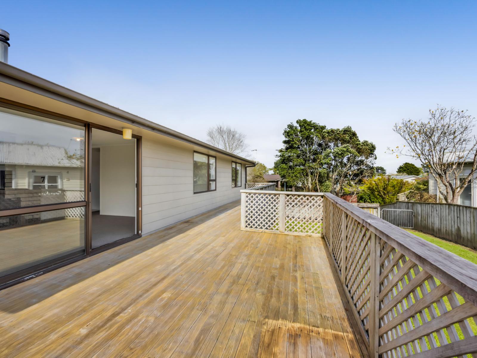 10 Aratapu Street, Waitara