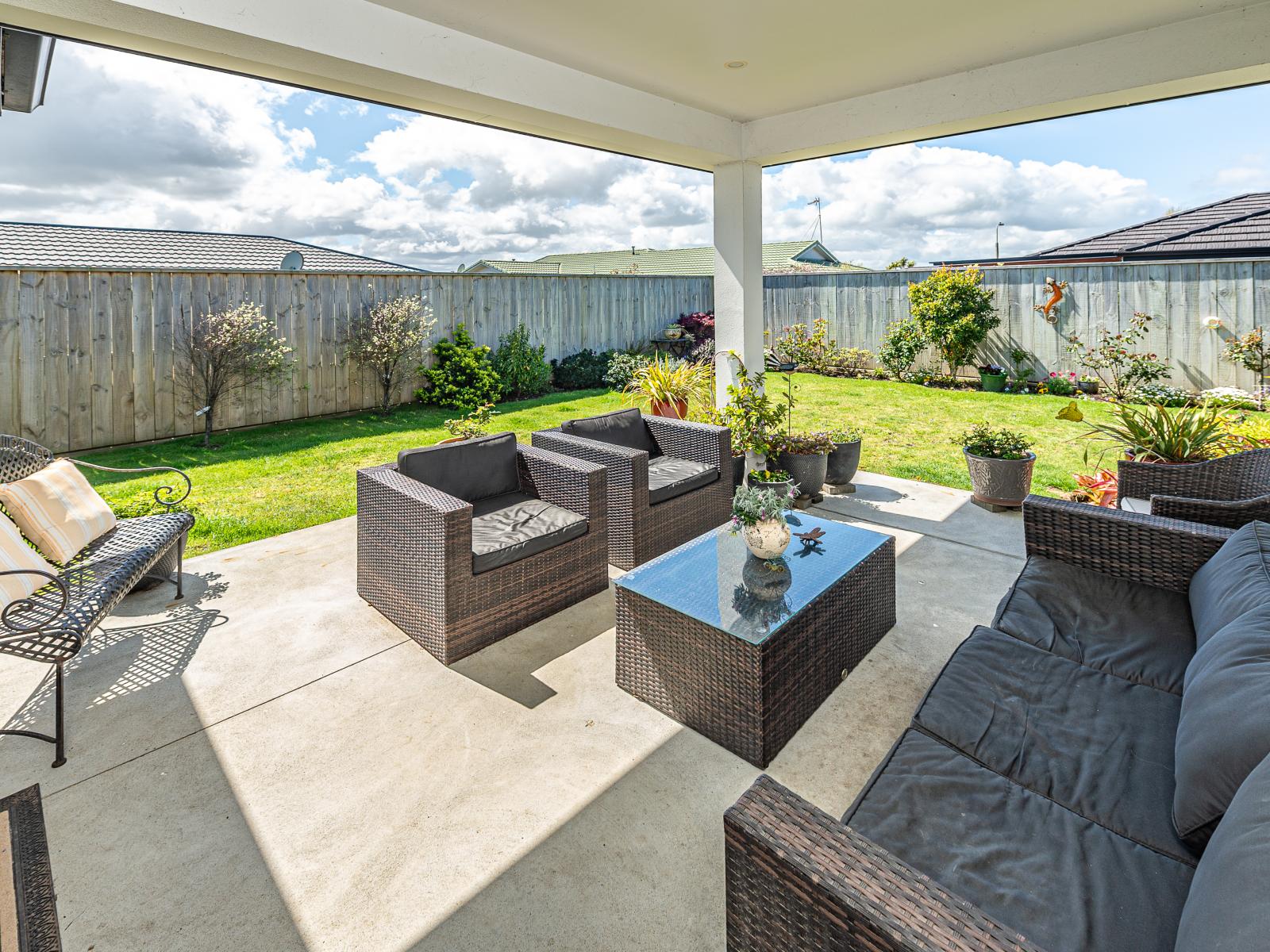 4 Simon Street, Tawhero