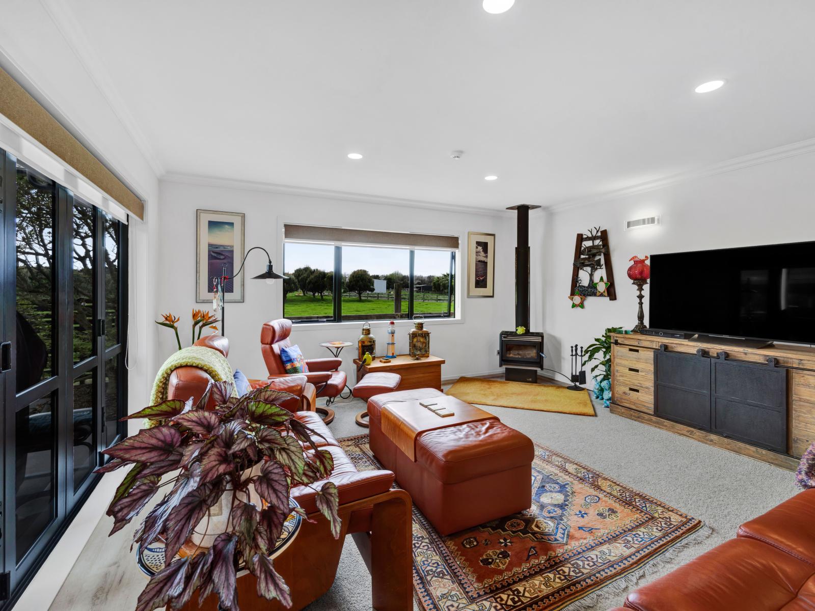 12 Beach Road, Urenui