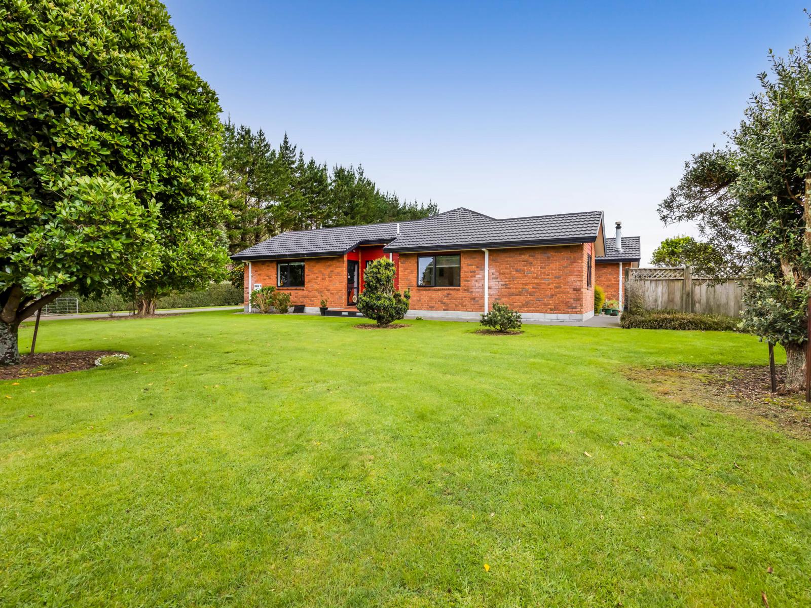 12 Beach Road, Urenui