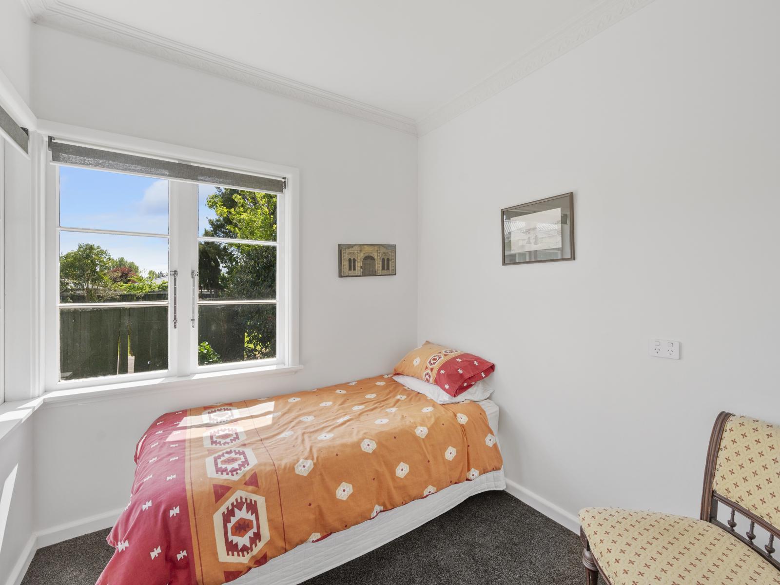 1001 Rata Street, Mahora