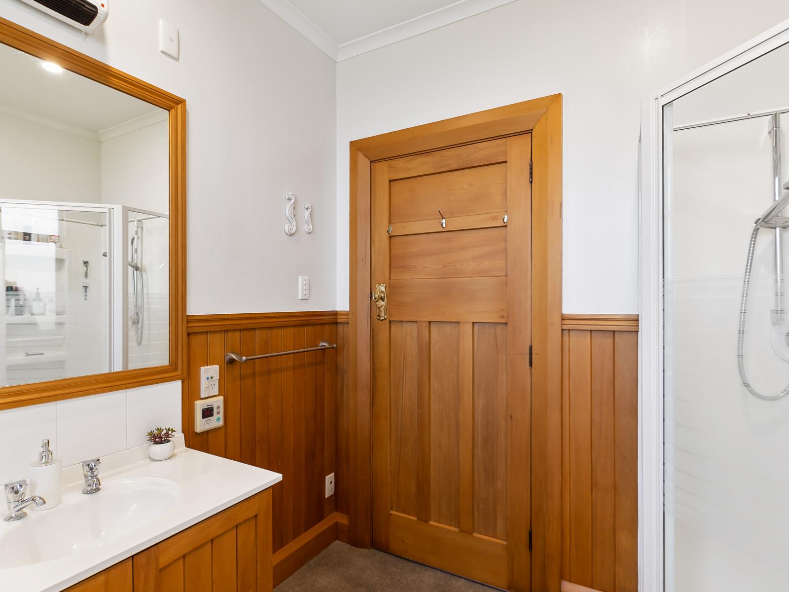 158B North Street, West End