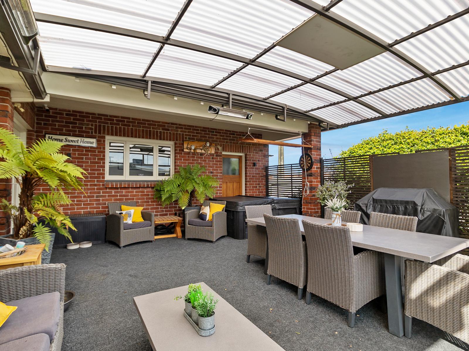 158B North Street, West End