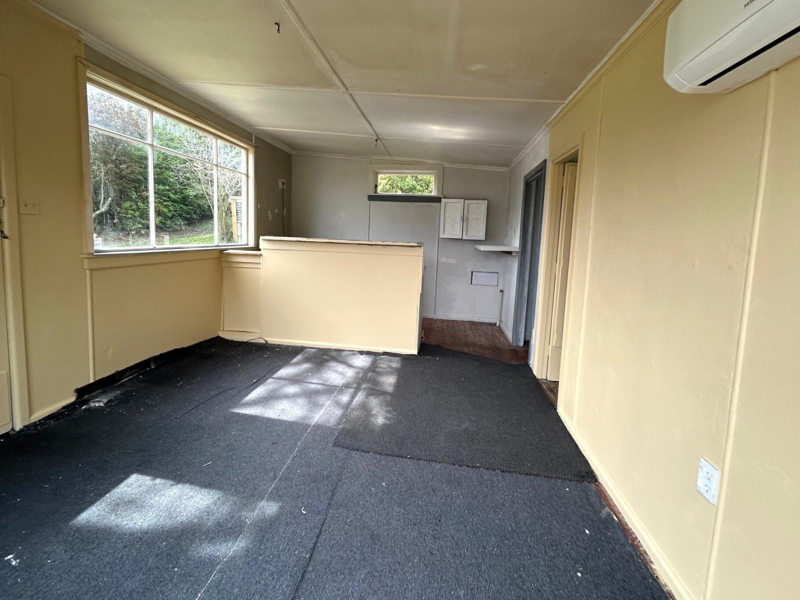 8 School Road, Kakanui