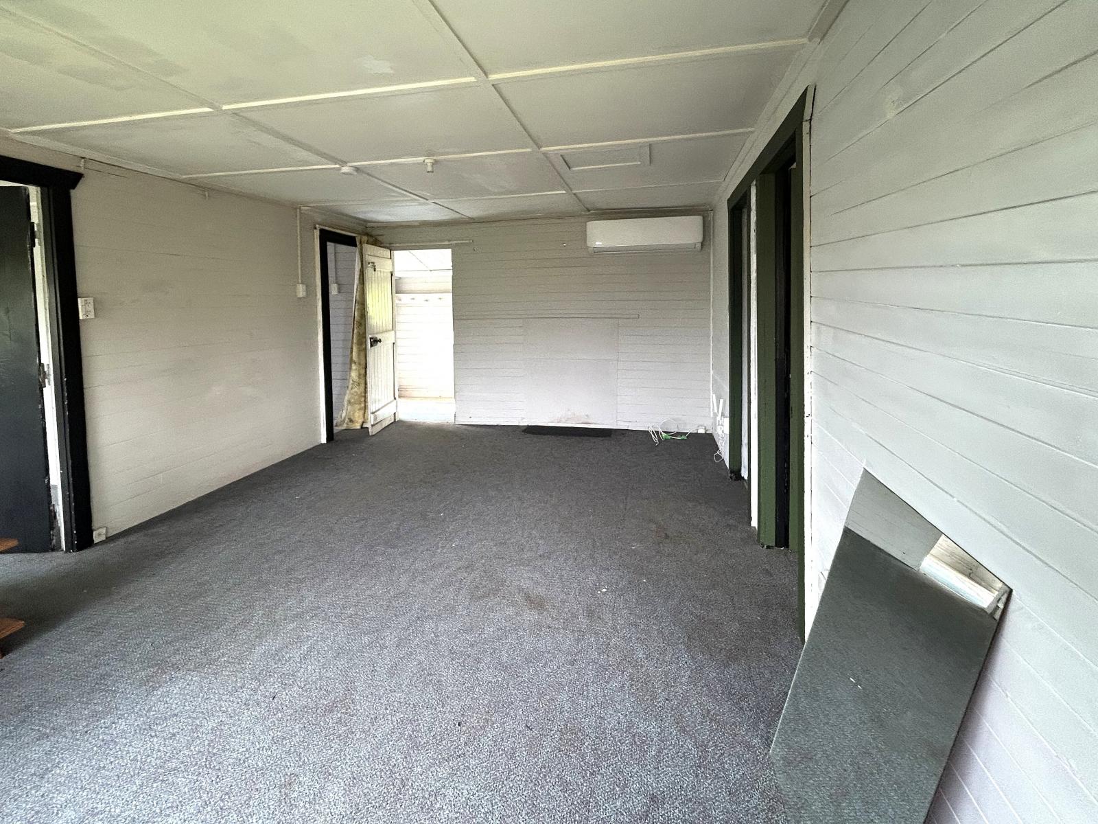 8 School Road, Kakanui