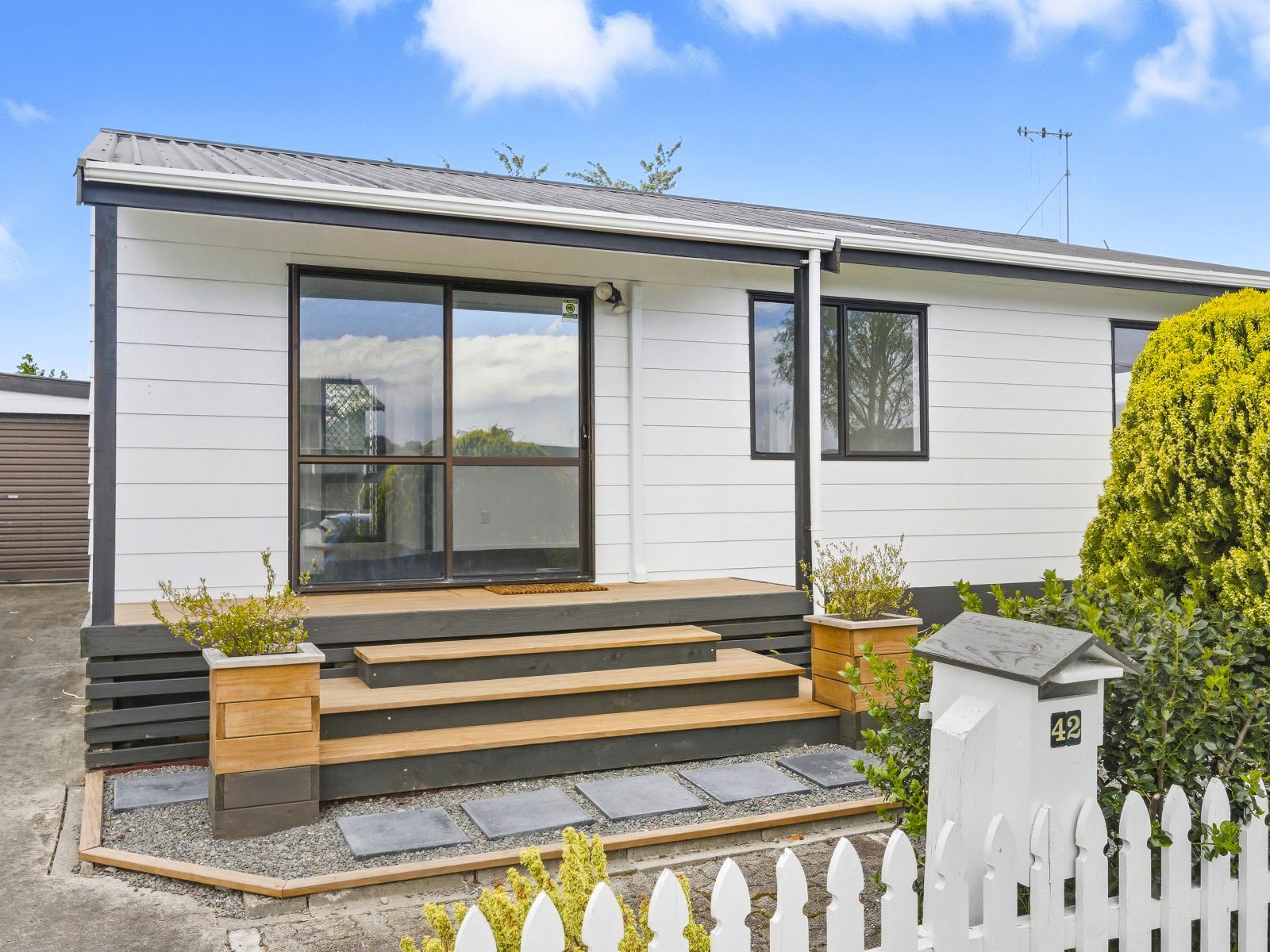 42 Quinn Road, Levin