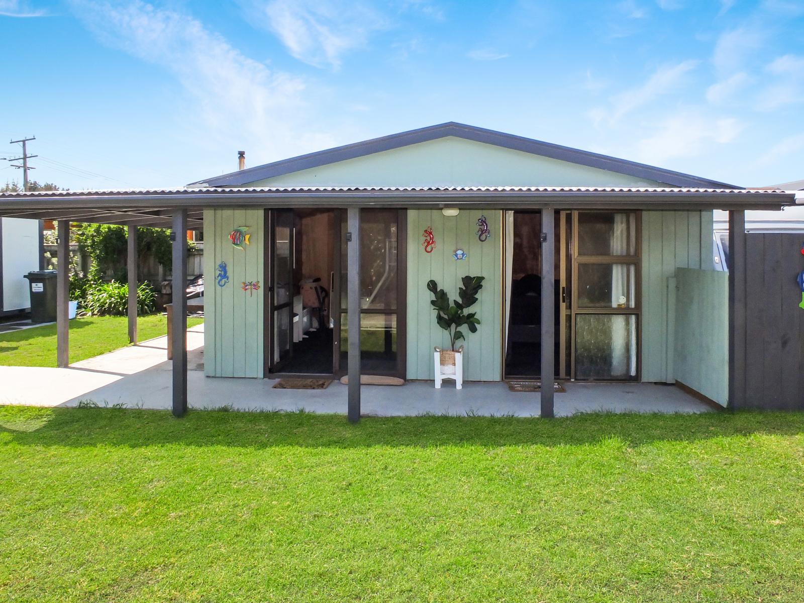 55 Koputara Road, Himatangi Beach