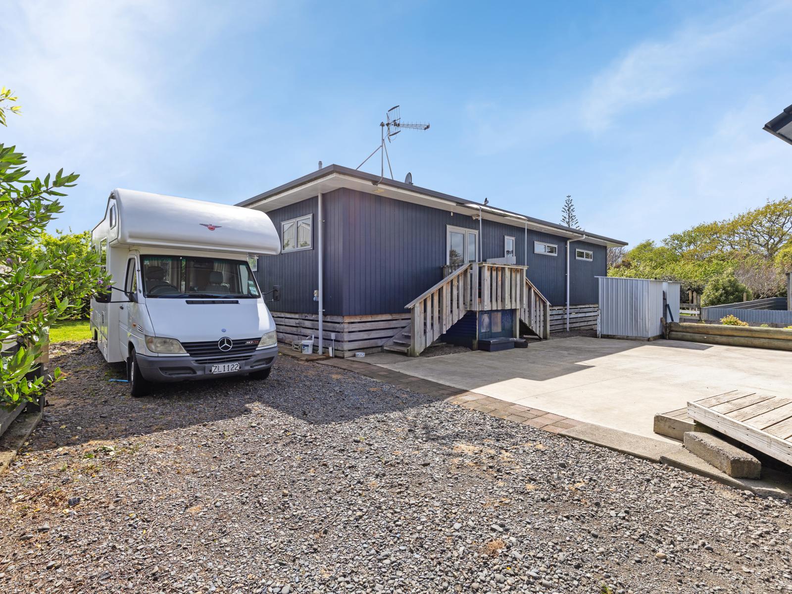 33 Lower High Street, Marton