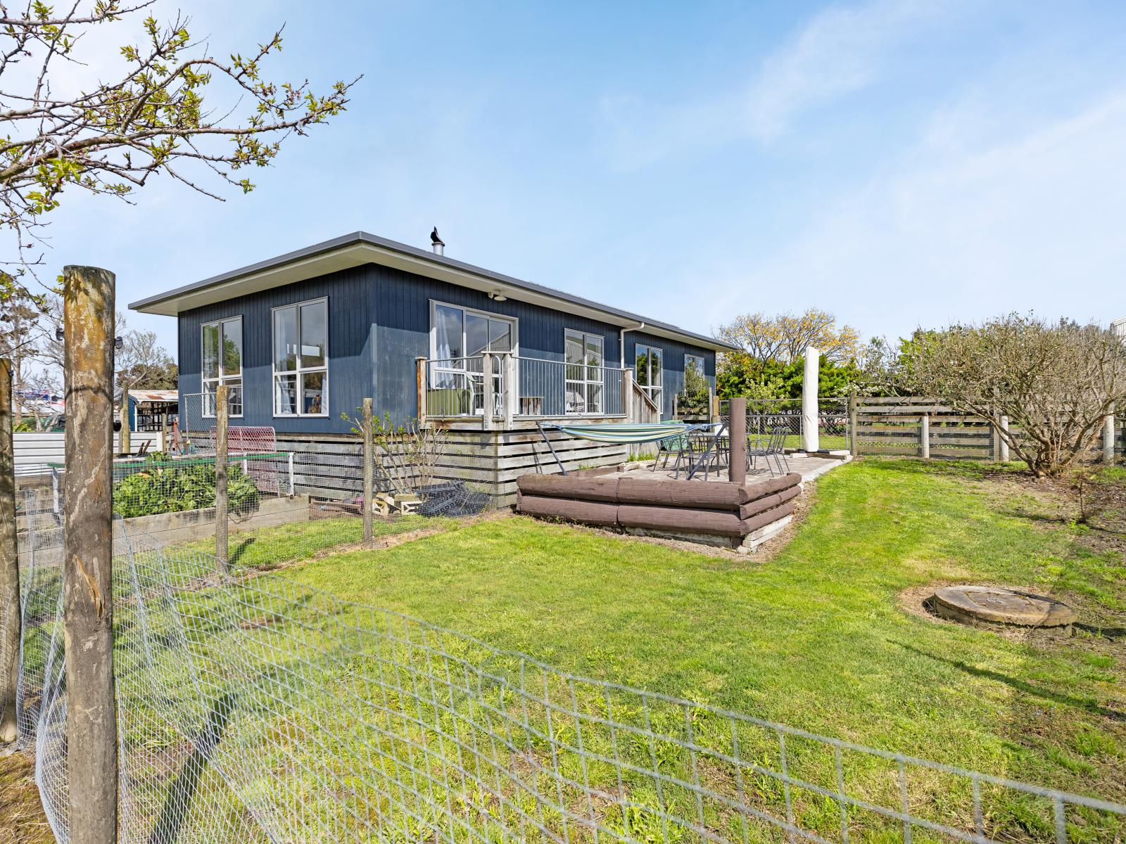 33 Lower High Street, Marton