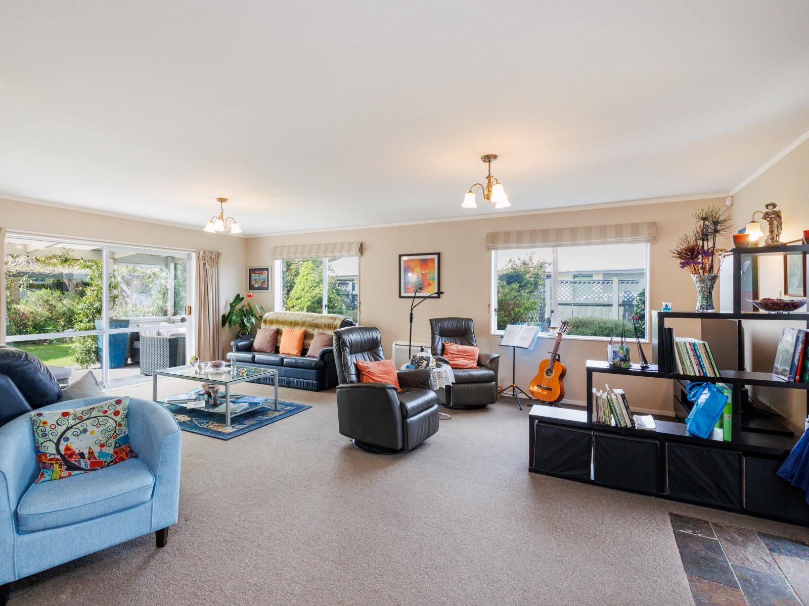 27 Norfolk Crescent, Feilding