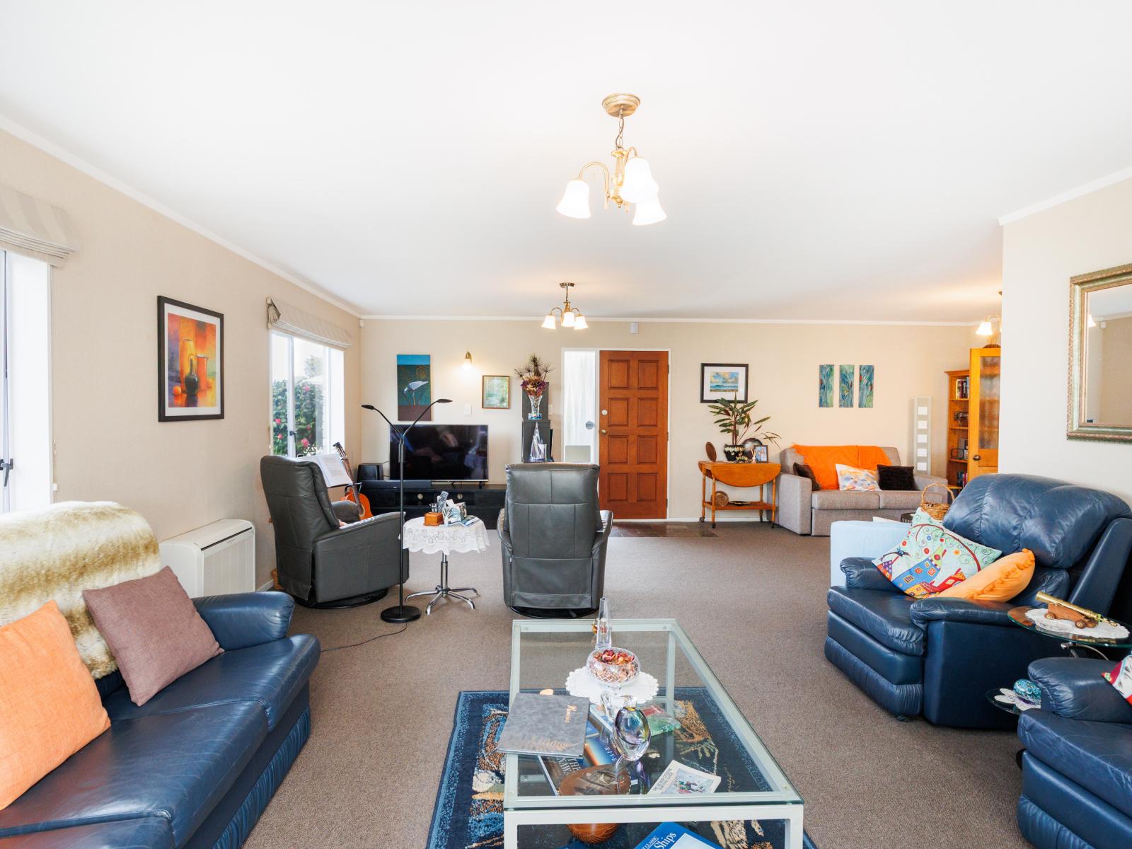 27 Norfolk Crescent, Feilding