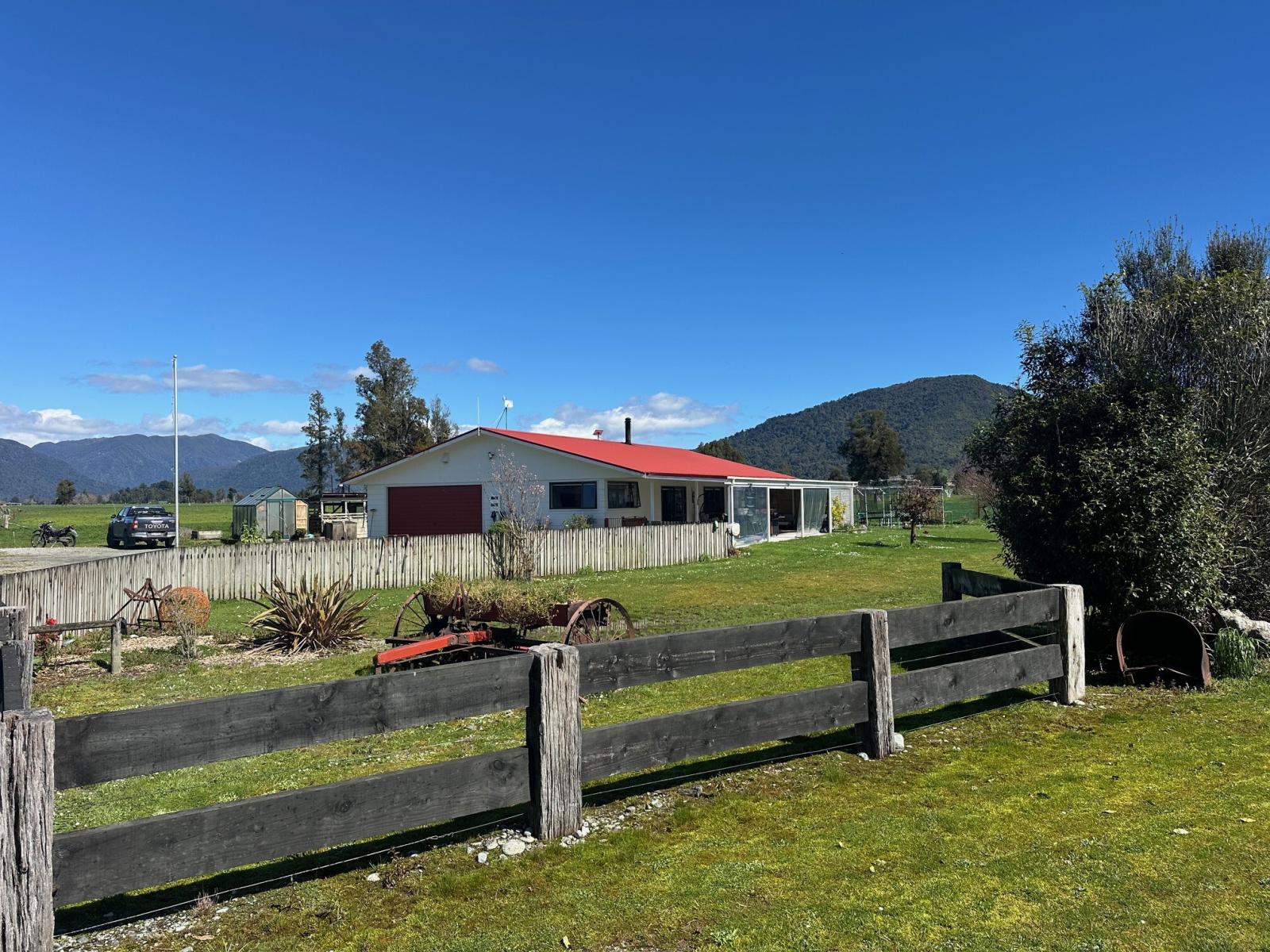 212-222 Municipal Road, Kowhitirangi