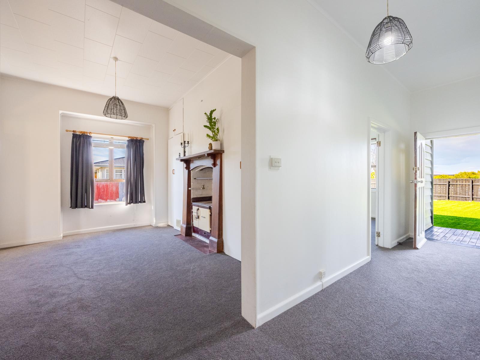 5 Allens Lane, Clive