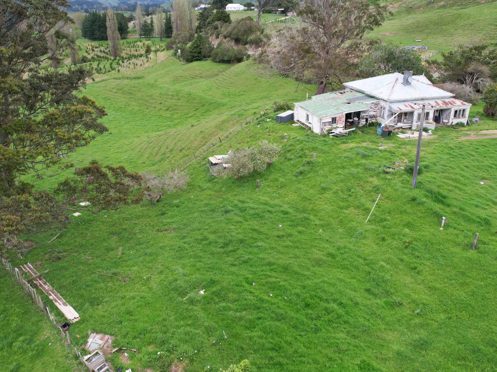 1896 Omana Road, Pukehuia