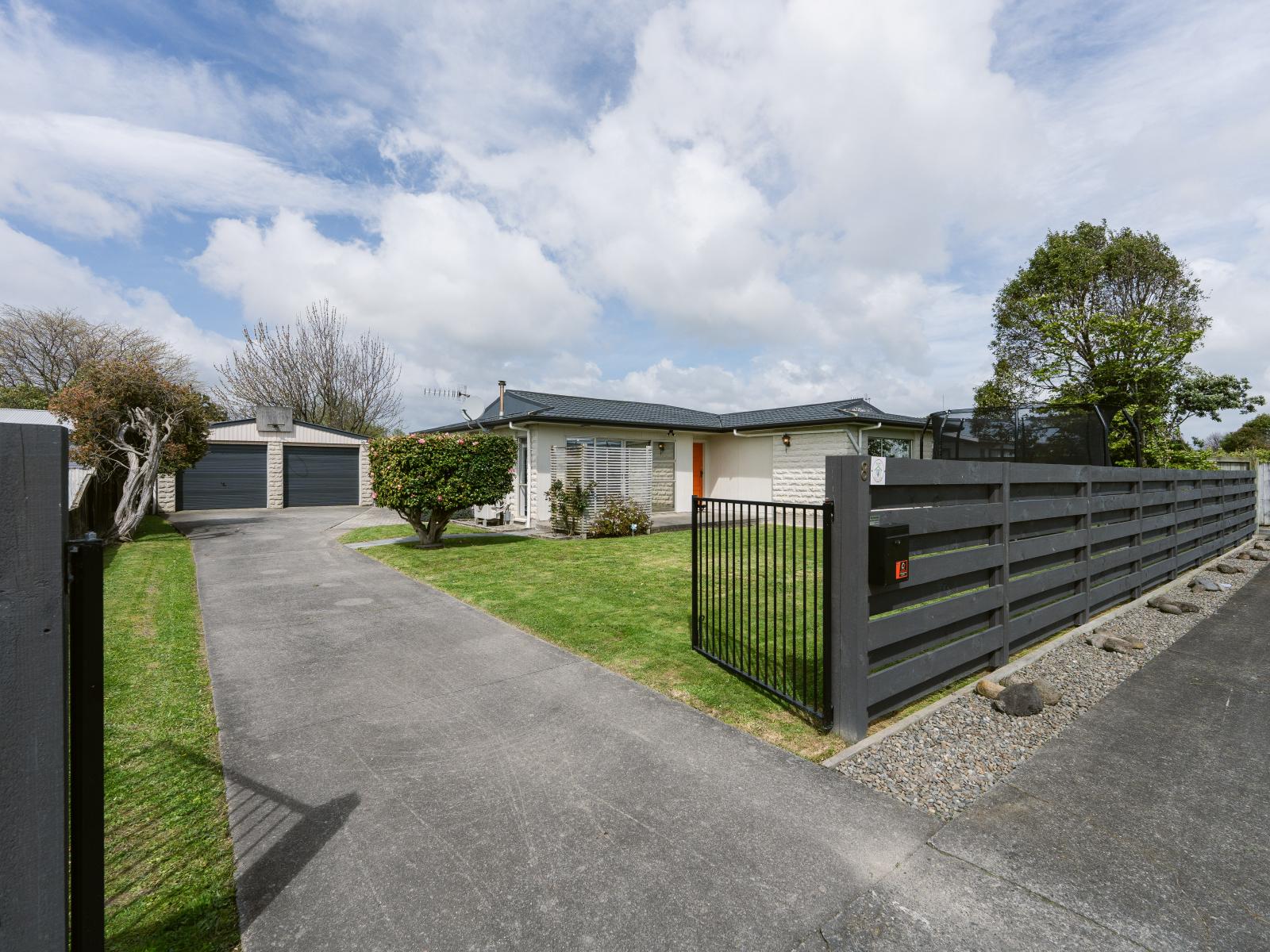 8 Chelmarsh Place, Highbury