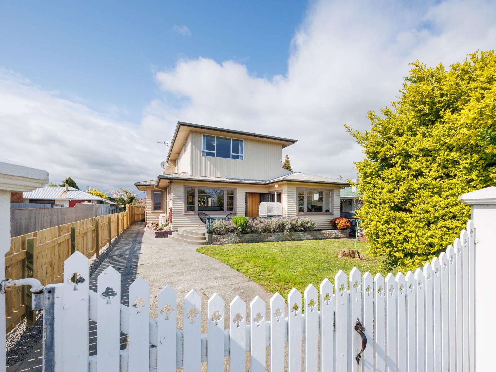 236 Tremaine Avenue, Highbury