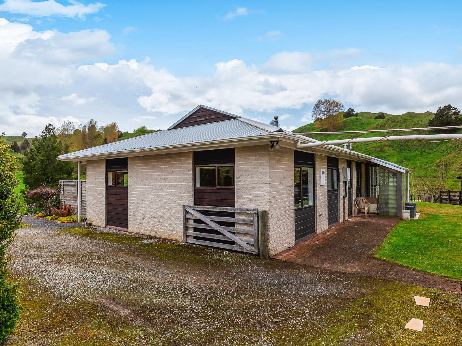 162 Okahukura Saddle Road, Matiere