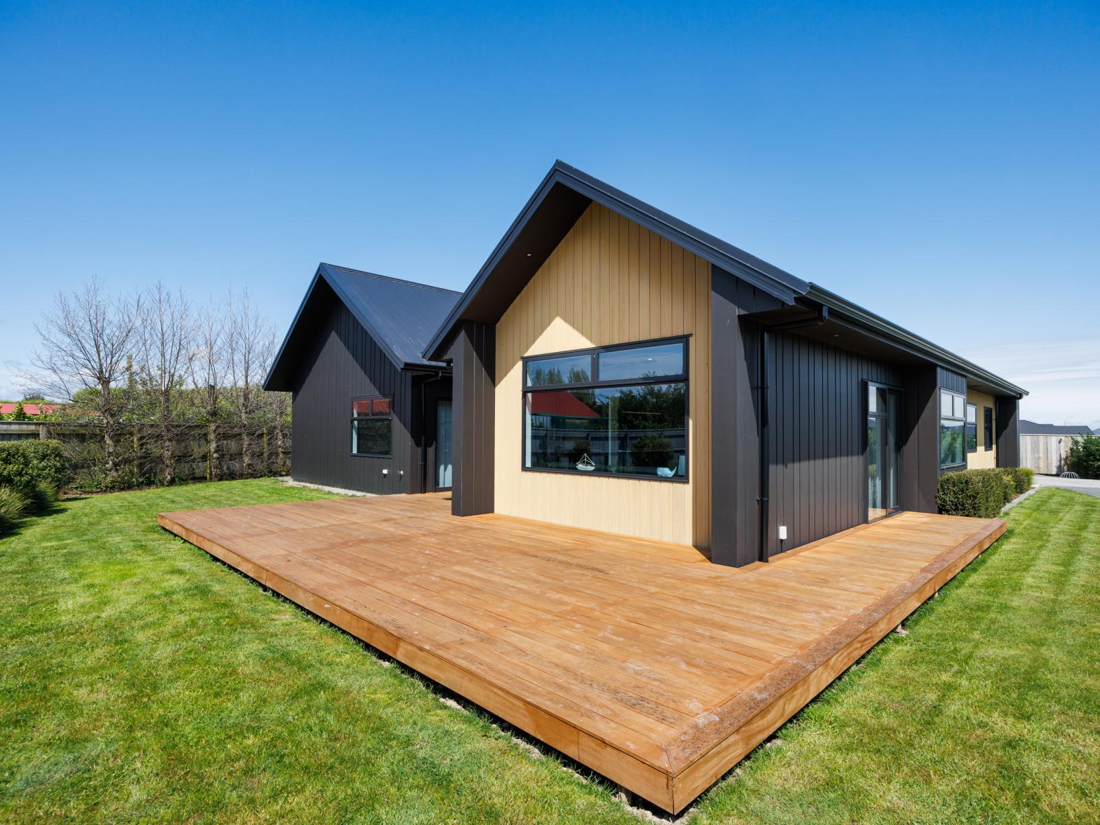 152 Pharazyn Street, Feilding