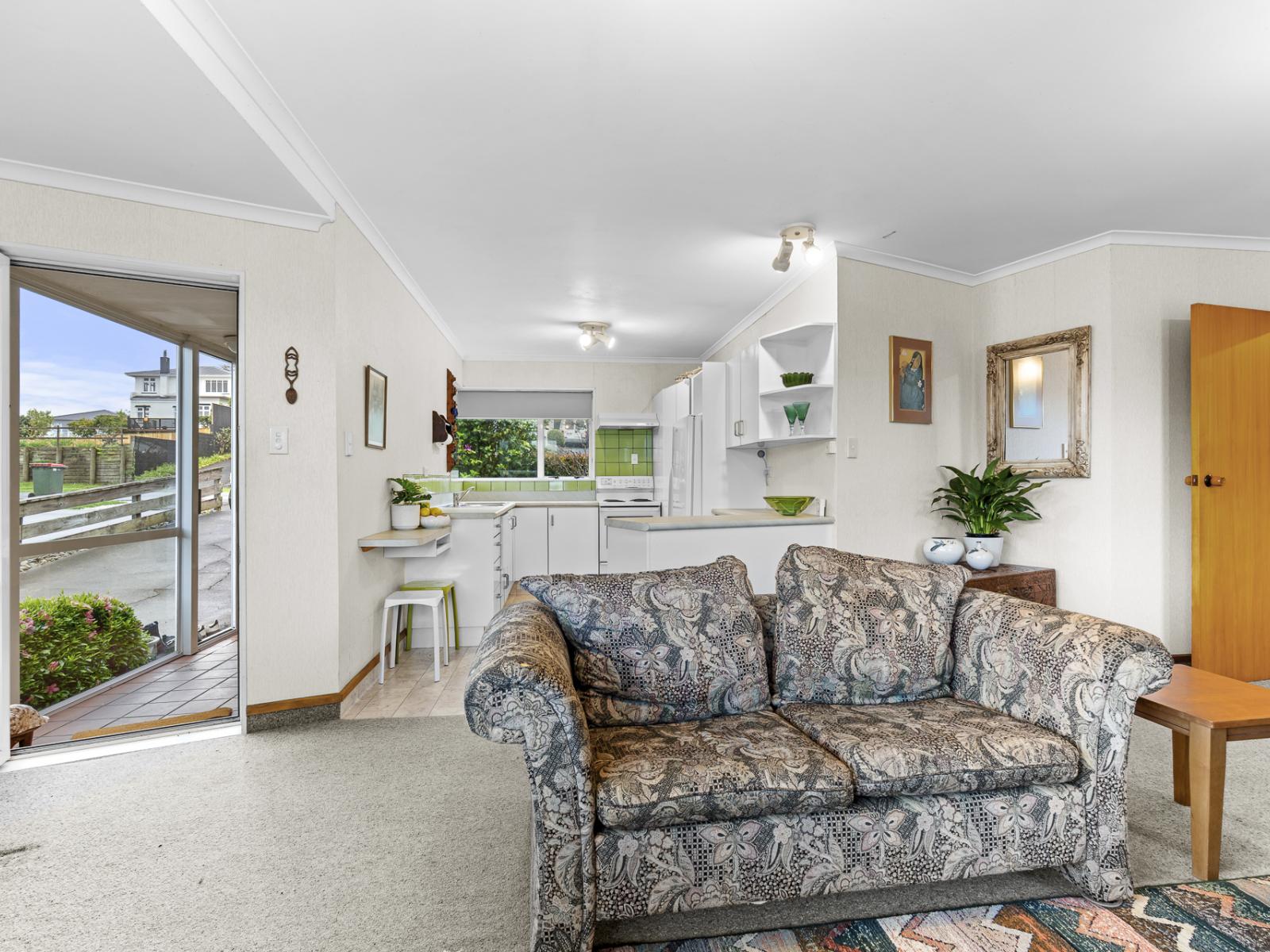 8 Burns Street, Westown