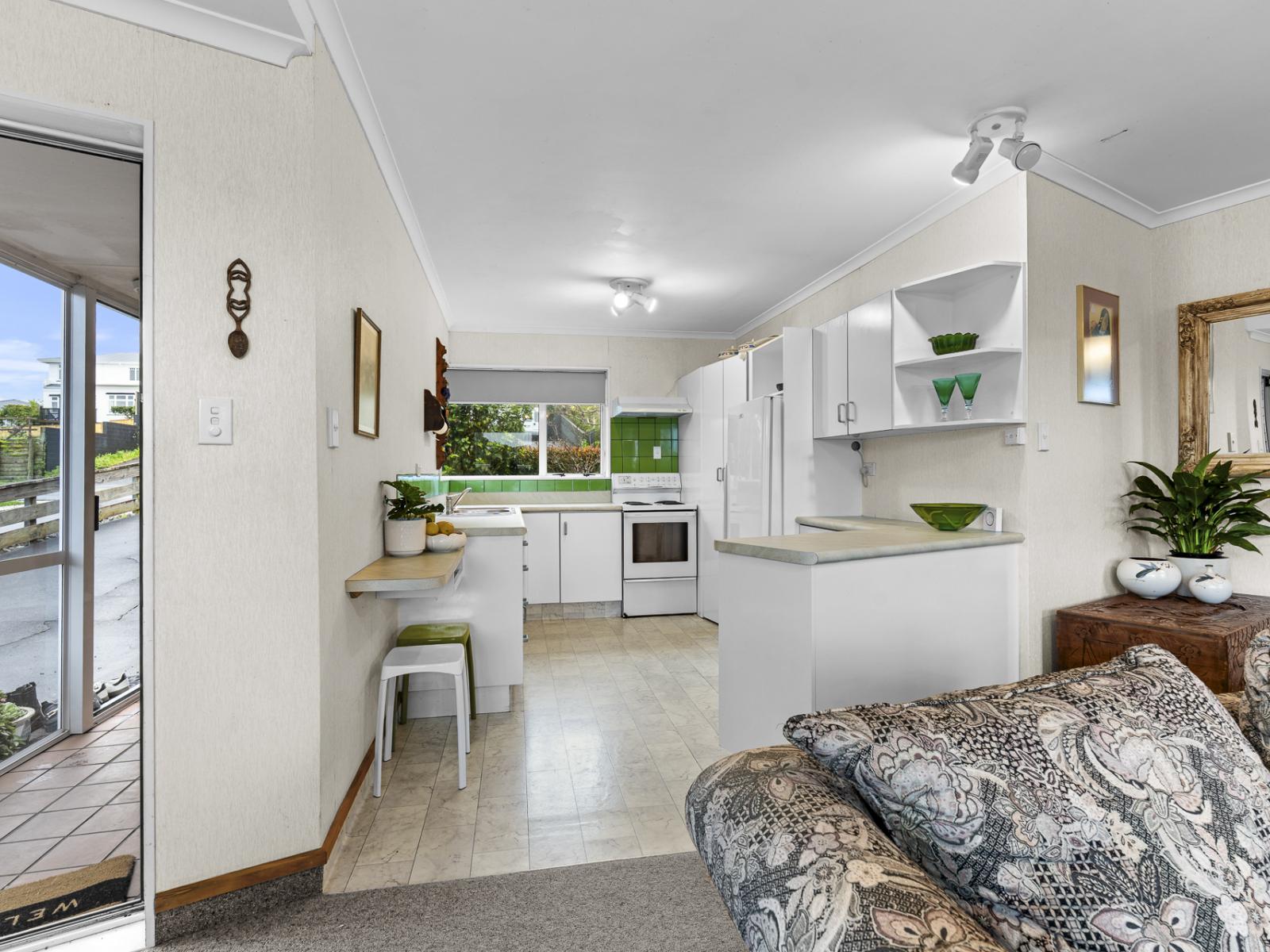 8 Burns Street, Westown