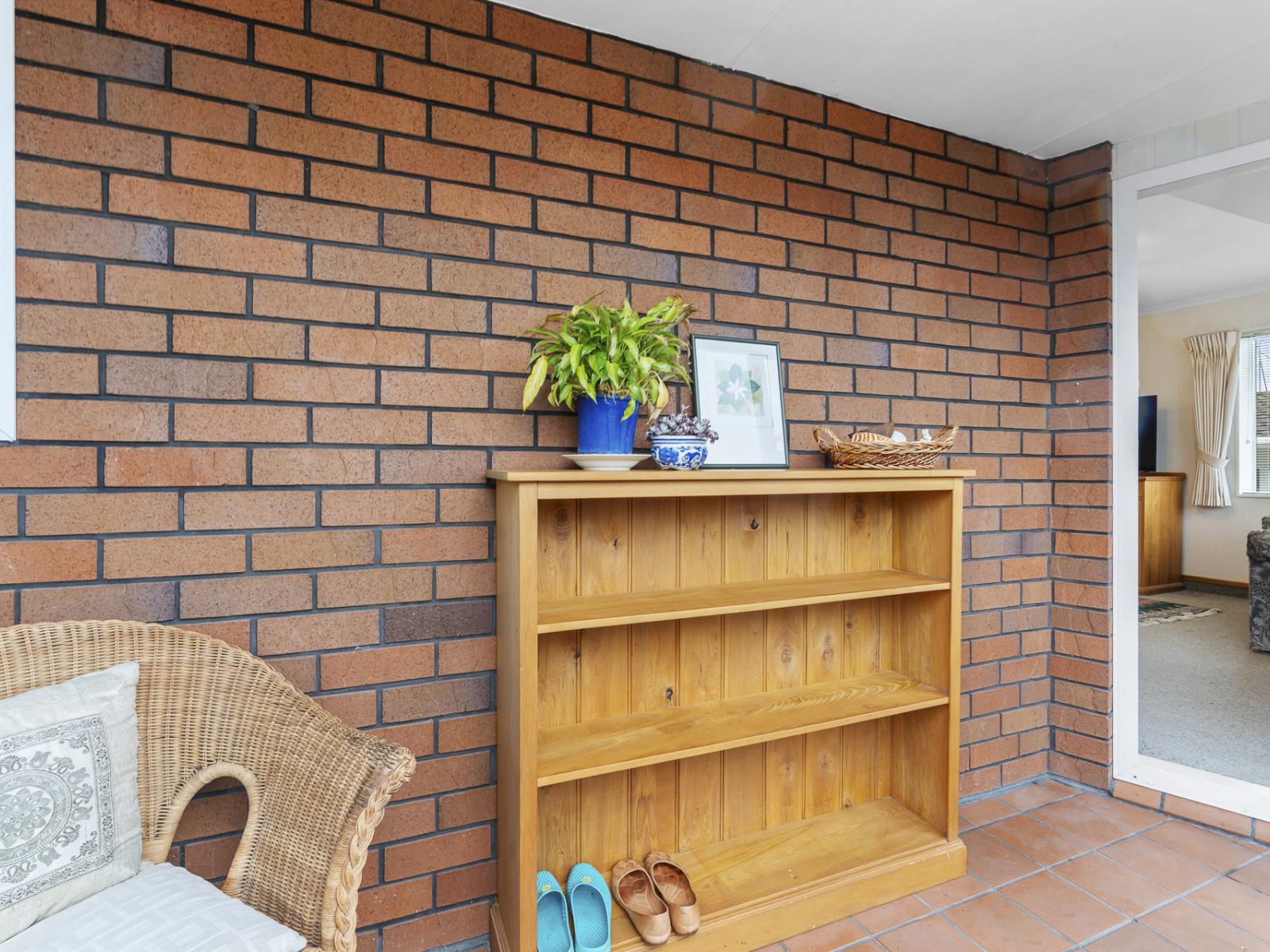 8 Burns Street, Westown