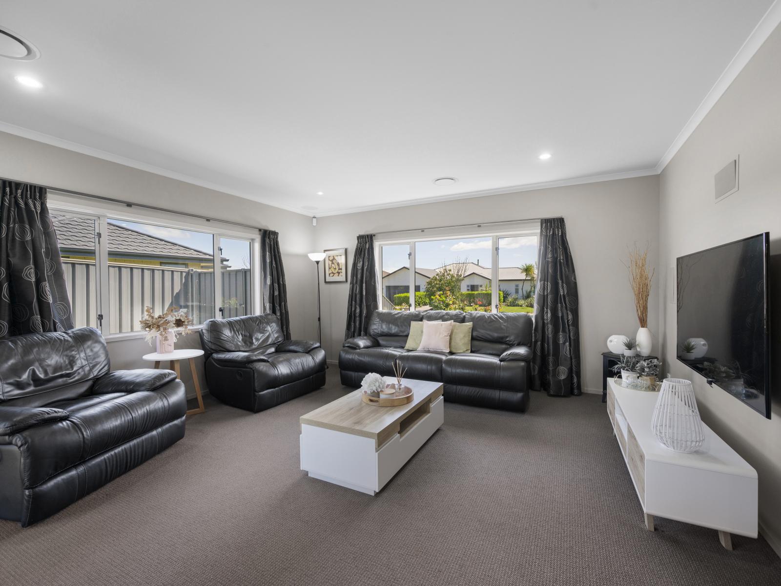 8 Karoola Place, Havelock North
