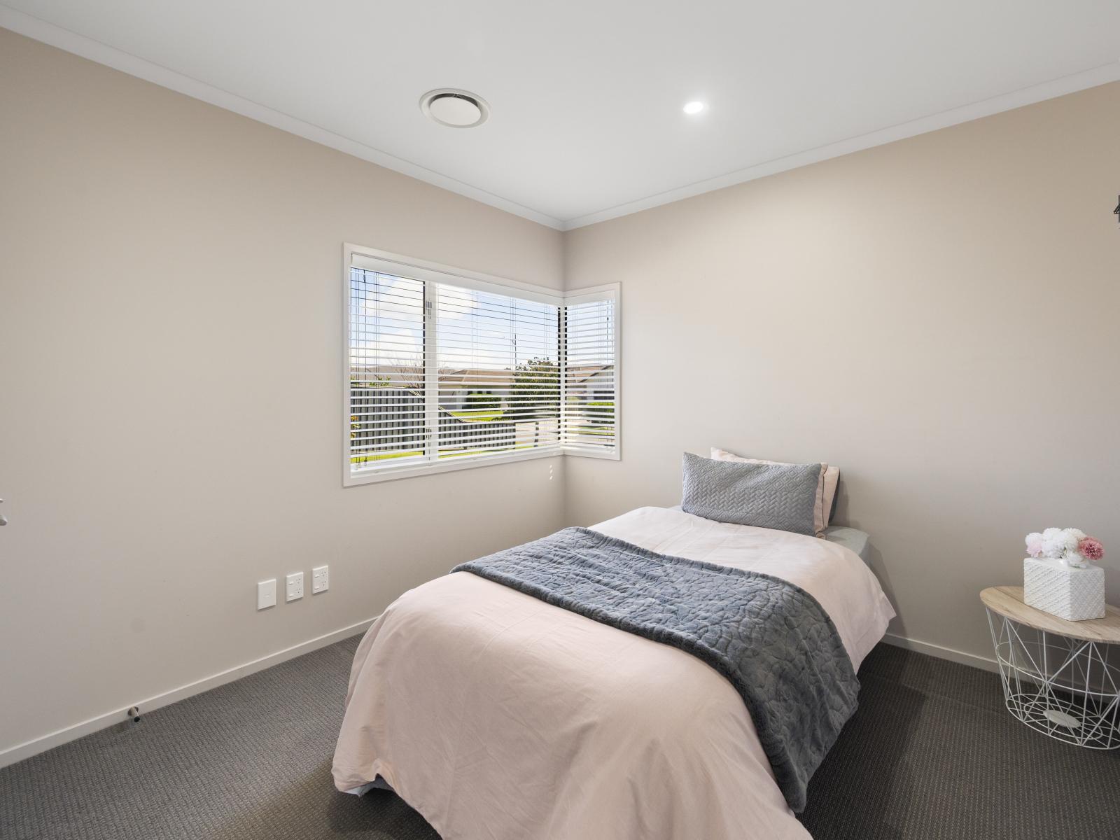 8 Karoola Place, Havelock North