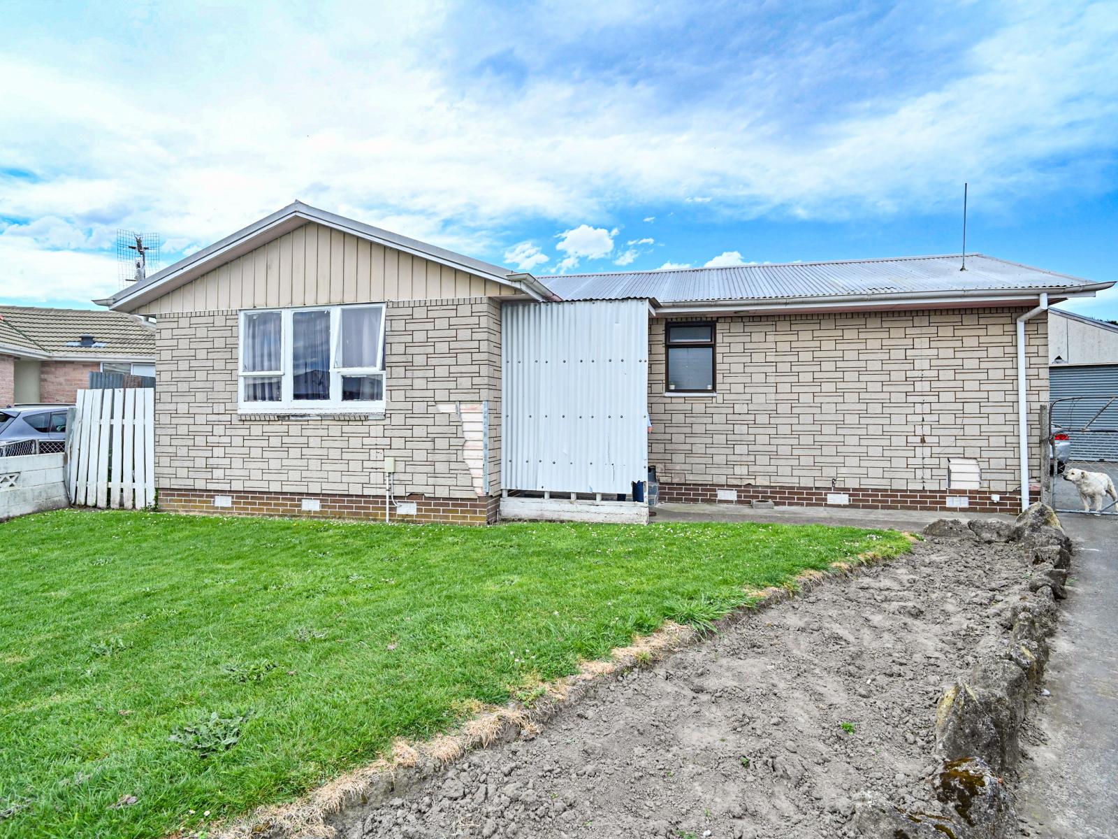 301 Ruru Place, Camberley