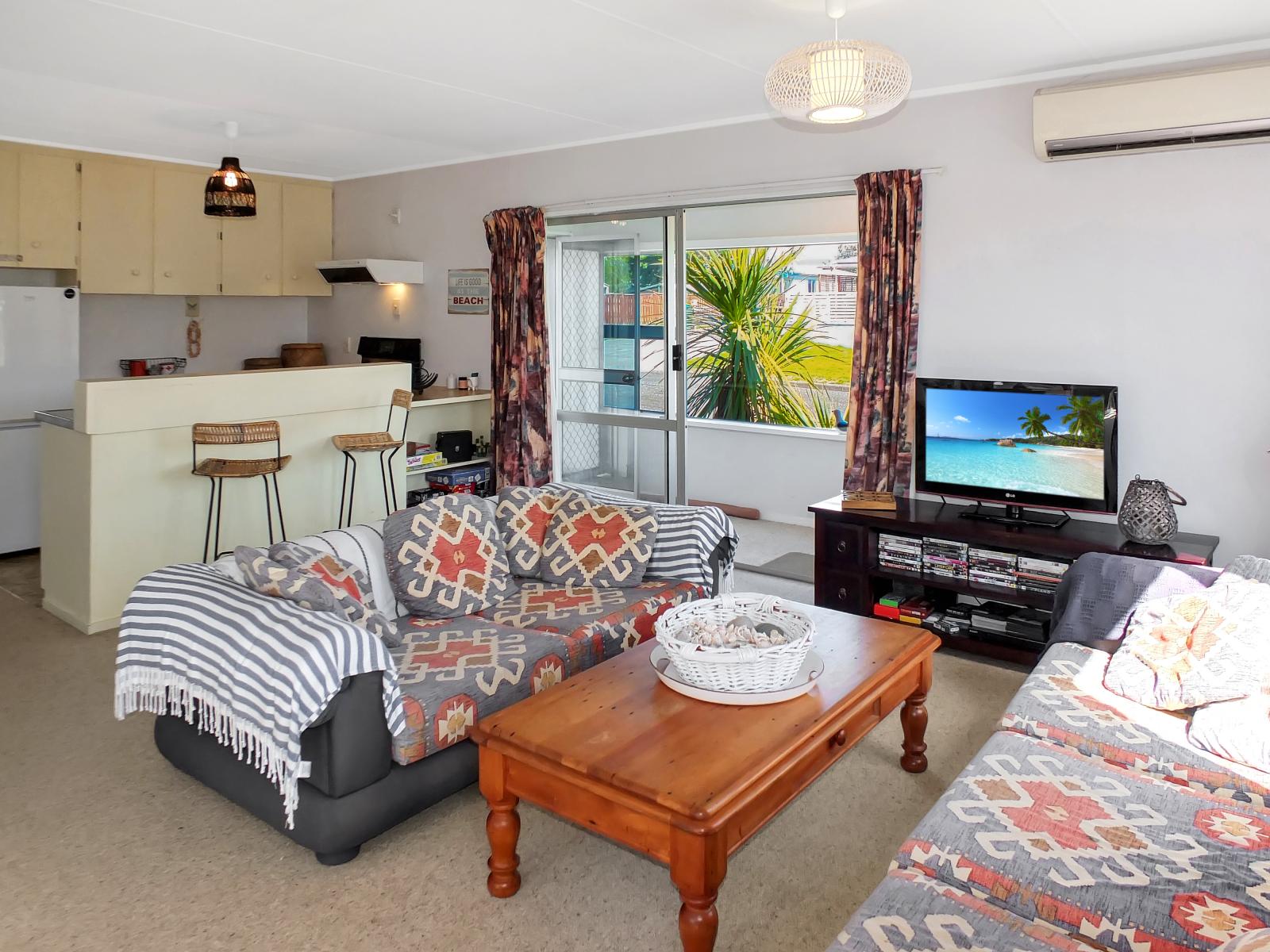 7 Hennessy Street East, Foxton Beach
