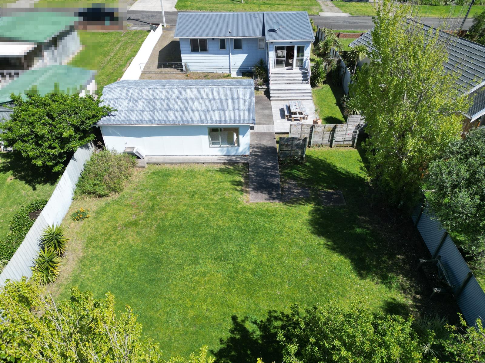 7 Hennessy Street East, Foxton Beach