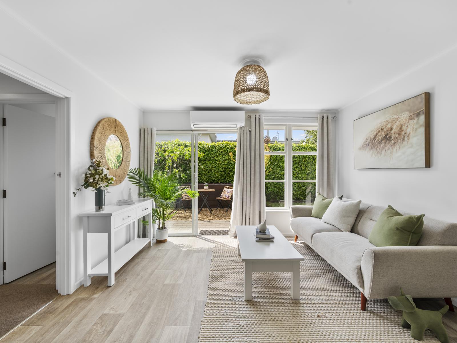 Unit 3, 10A Meeanee Quay, Westshore
