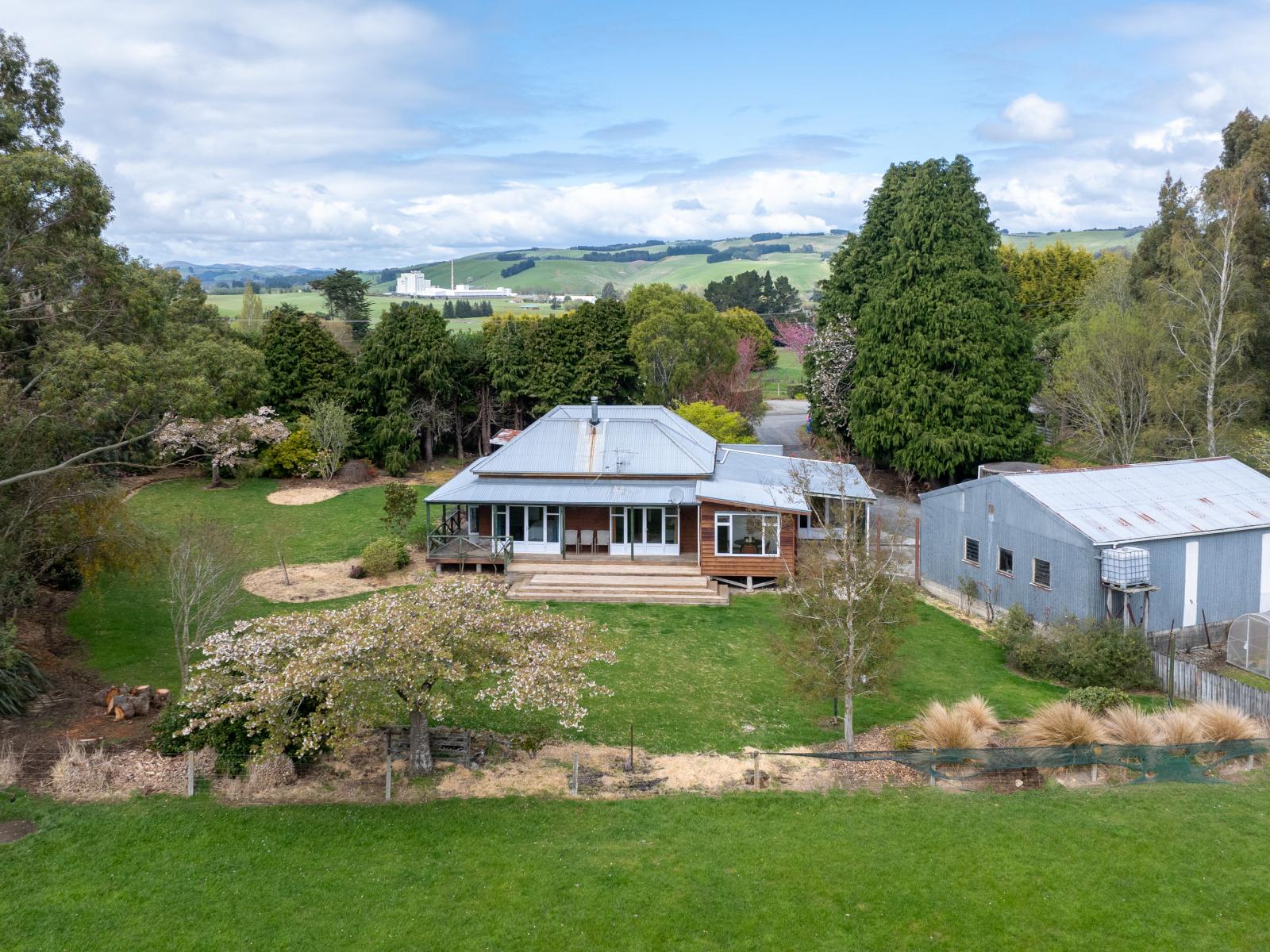 53 Pinnacle Road, Whiterigg
